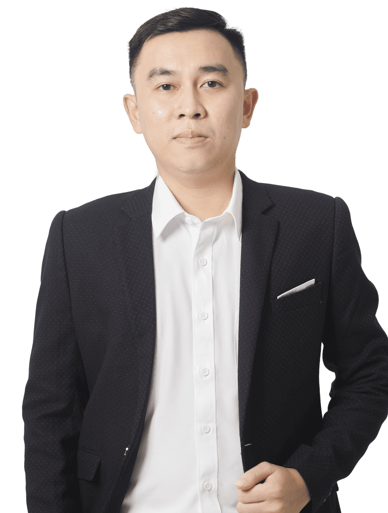 Nguyễn Tuấn Nam, Founder NIVO, mặc vest tối và sơ mi trắng